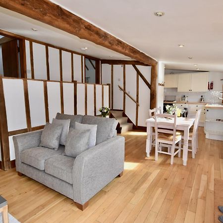 Little Upton Farm Cottages 赖德 外观 照片