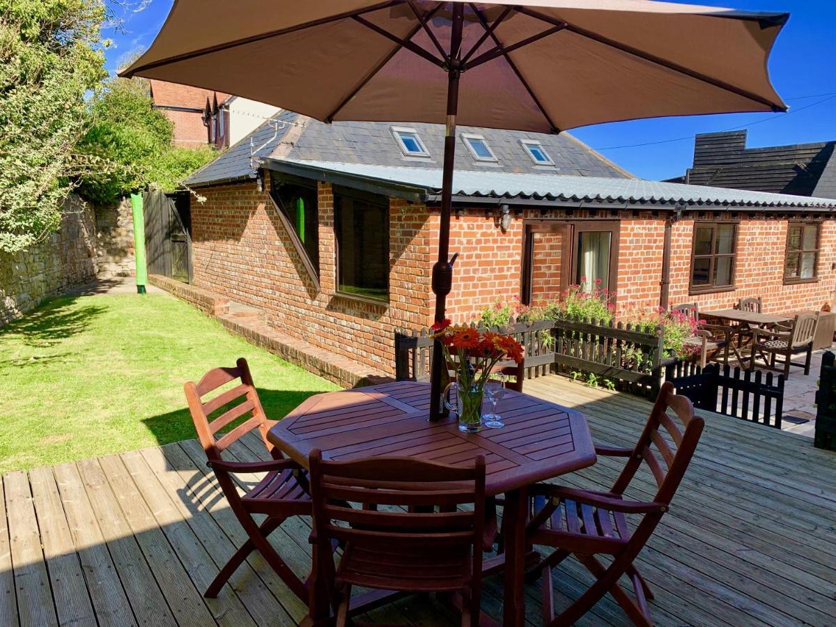 Little Upton Farm Cottages 赖德 外观 照片
