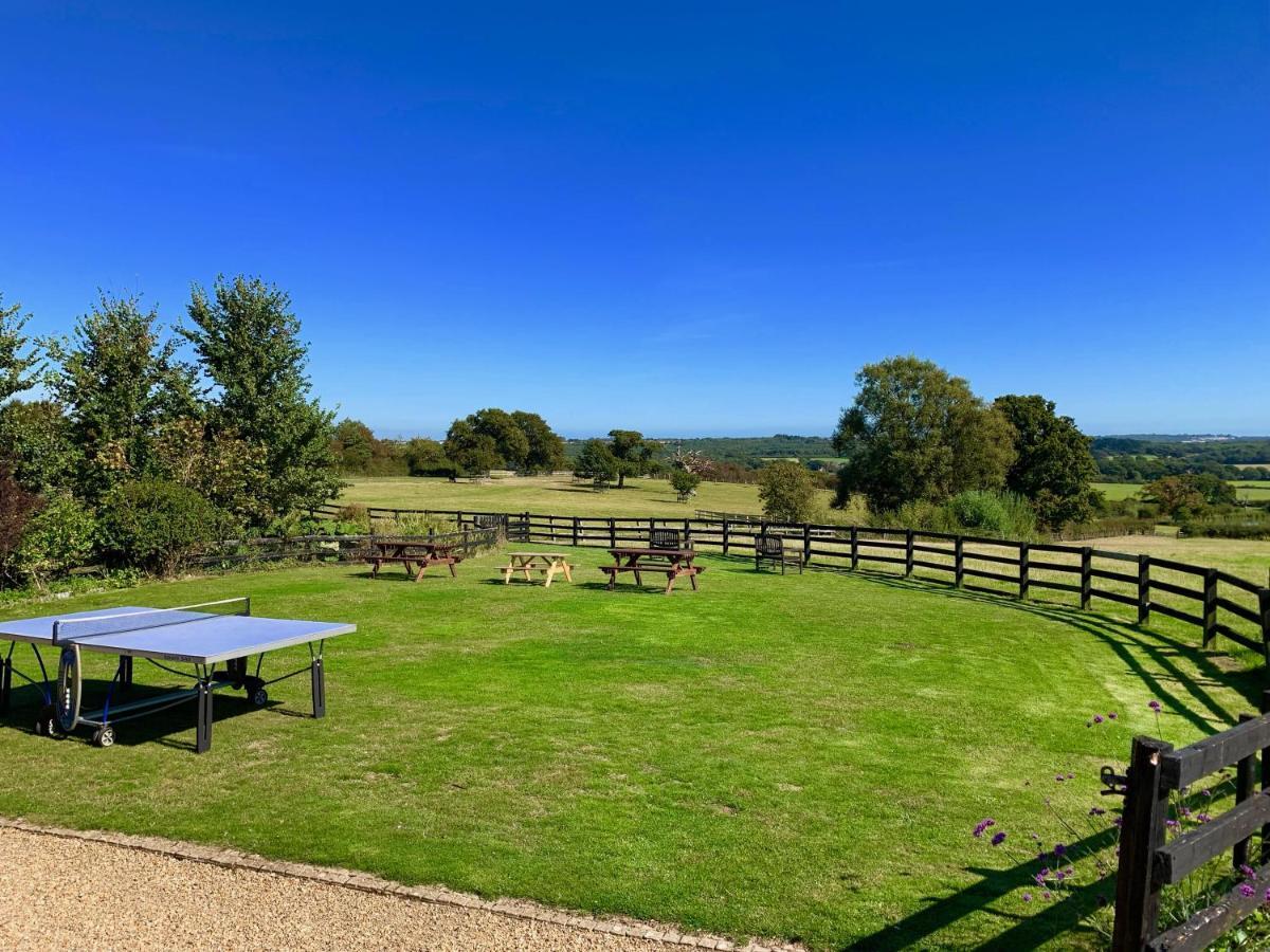 Little Upton Farm Cottages 赖德 外观 照片