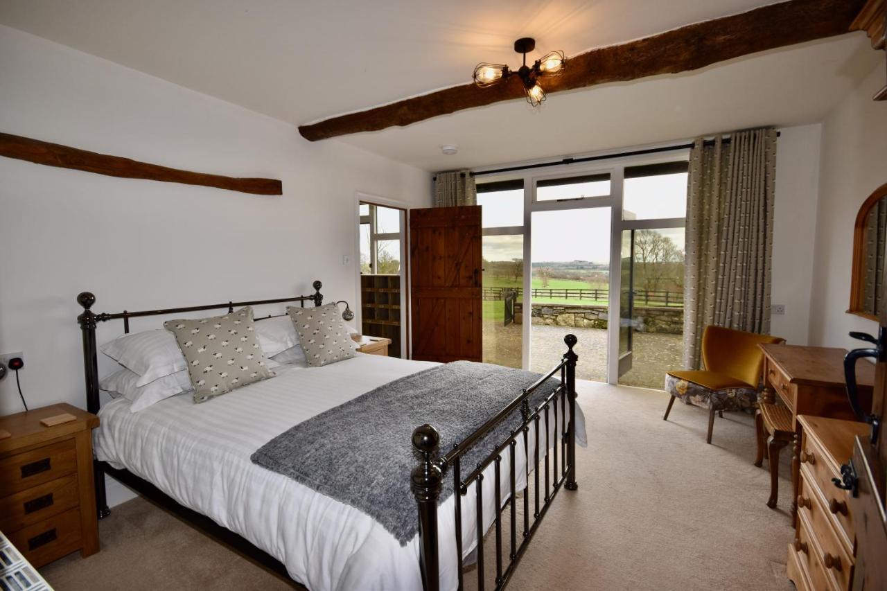 Little Upton Farm Cottages 赖德 外观 照片