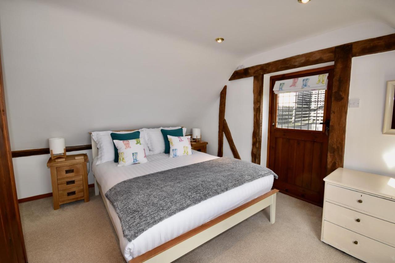 Little Upton Farm Cottages 赖德 外观 照片