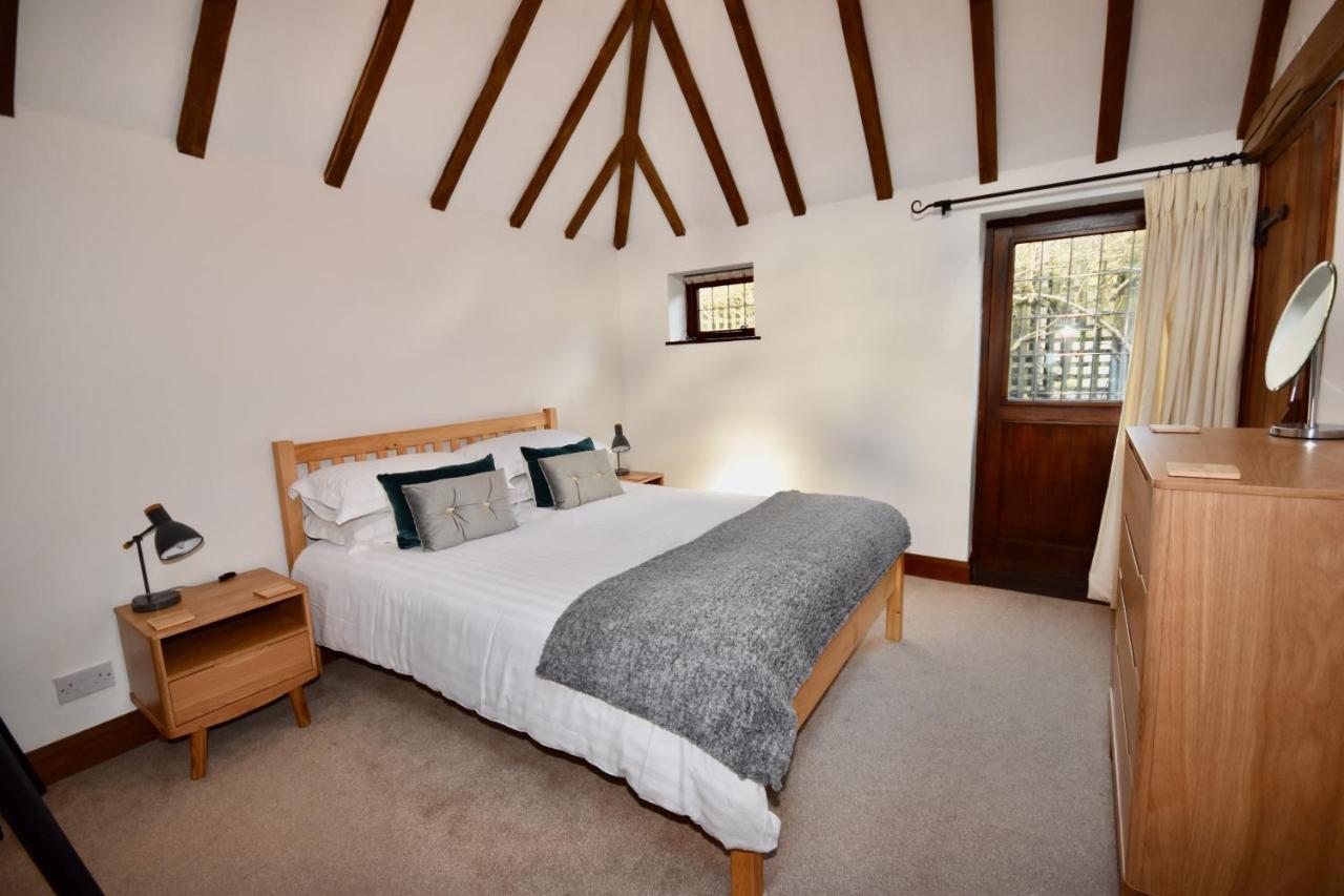 Little Upton Farm Cottages 赖德 外观 照片