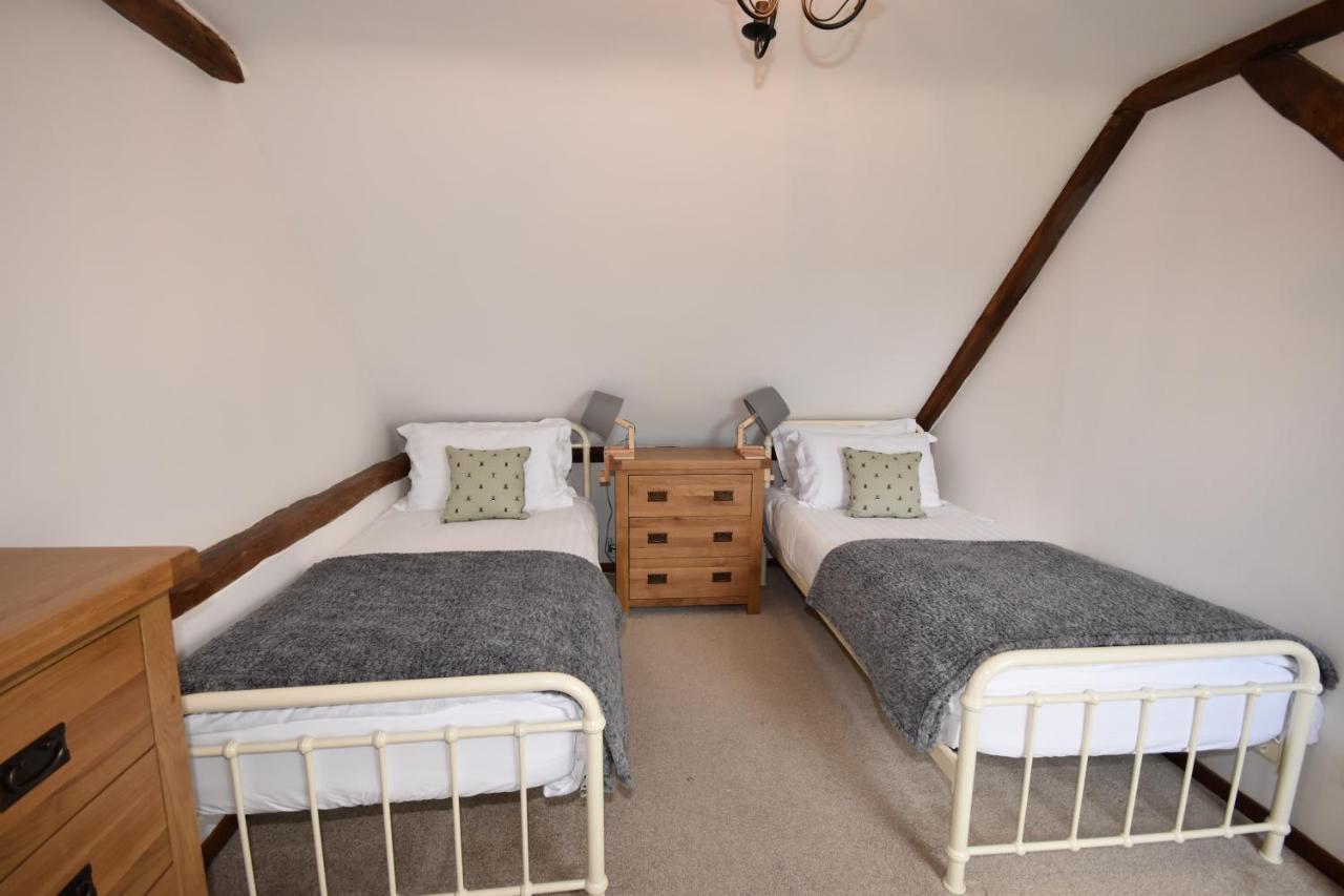 Little Upton Farm Cottages 赖德 外观 照片