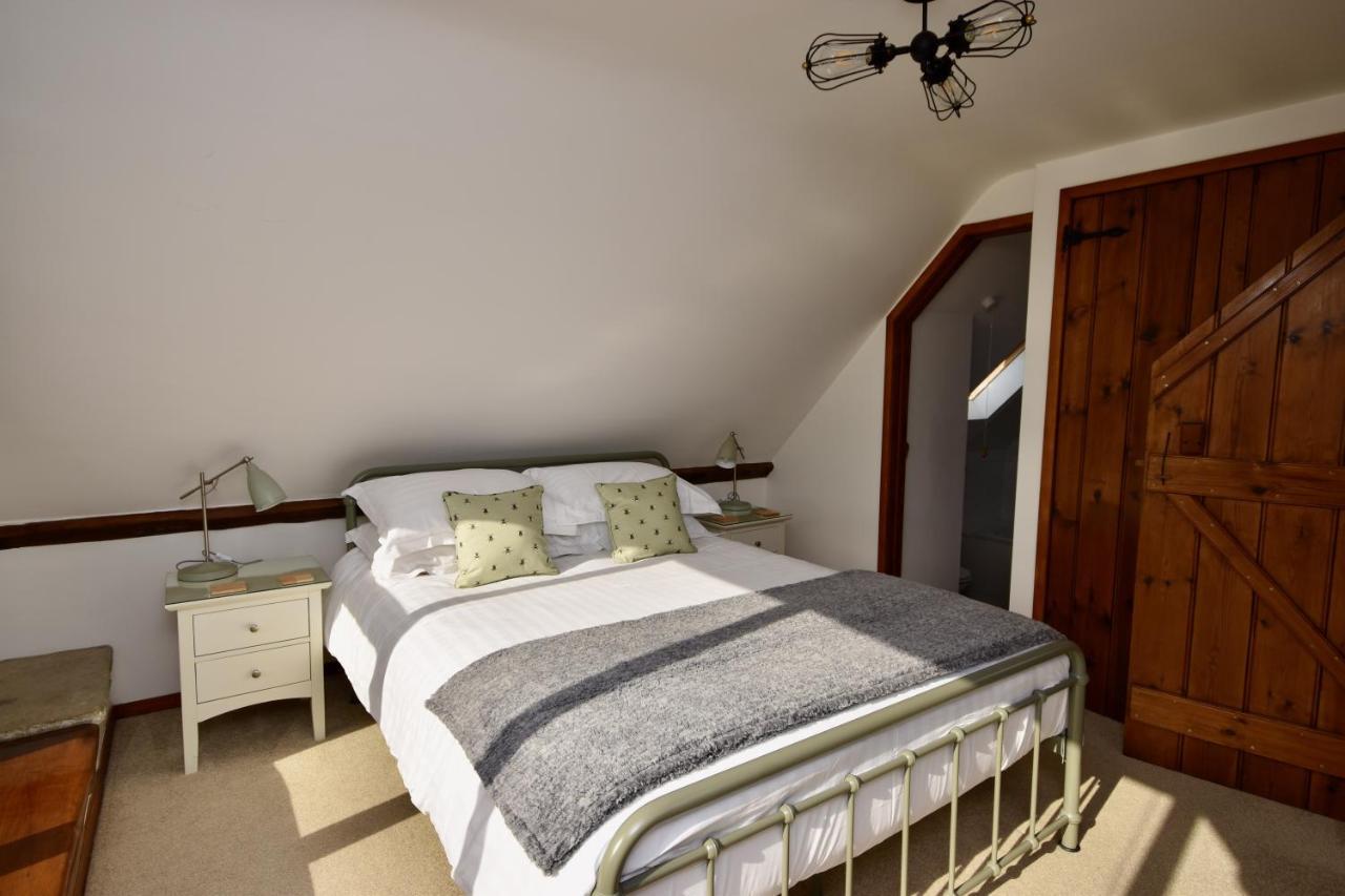 Little Upton Farm Cottages 赖德 外观 照片
