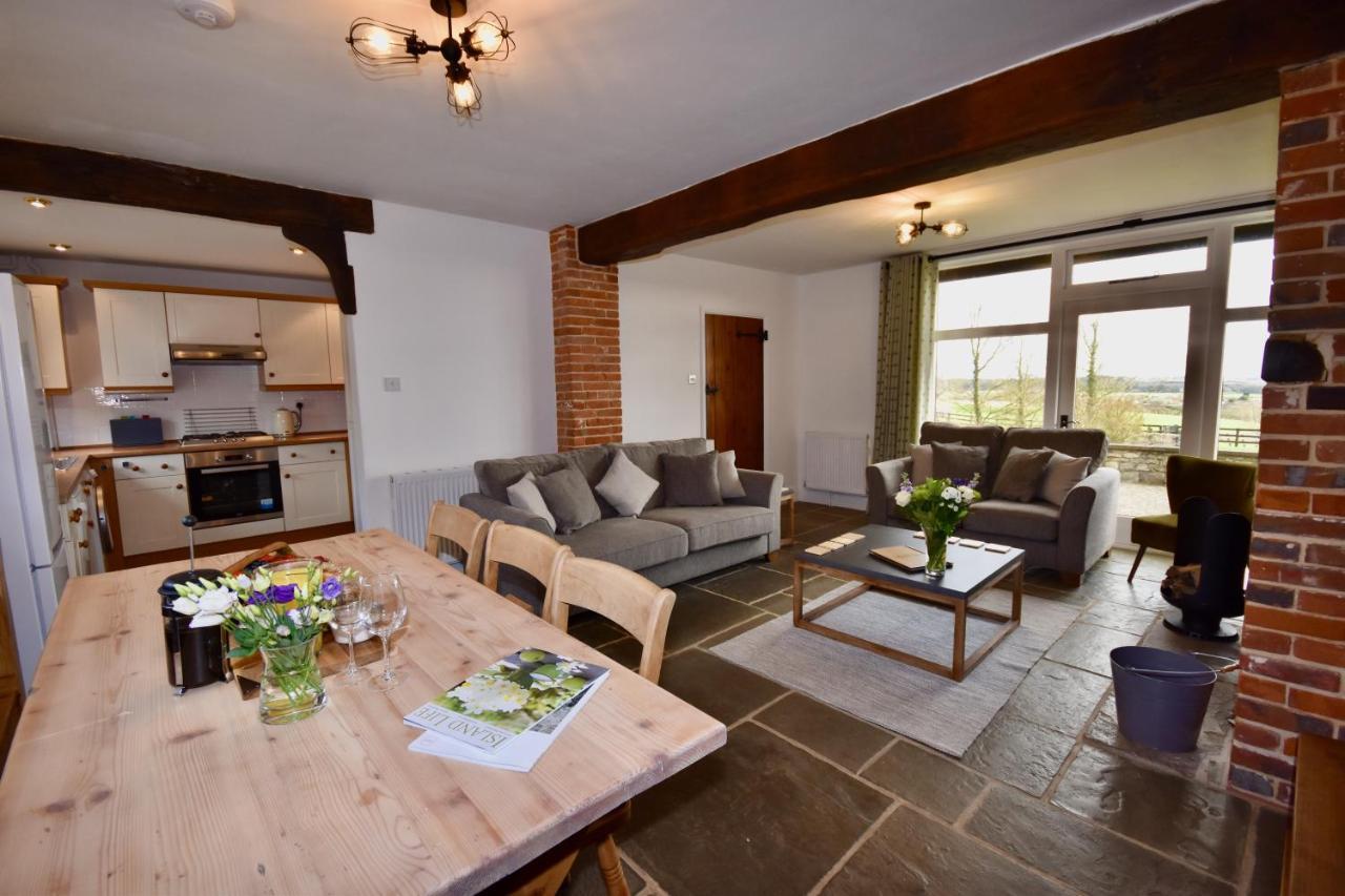 Little Upton Farm Cottages 赖德 外观 照片